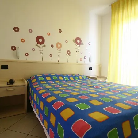 Paradise Aparthotel 4*