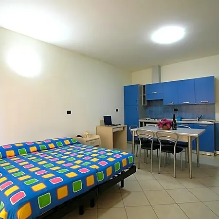 Paradise Aparthotel 4*