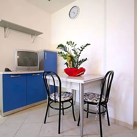Paradise Aparthotel 4*
