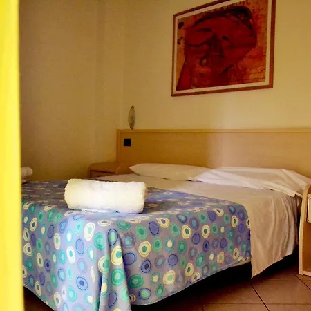 Paradise Aparthotel 4*