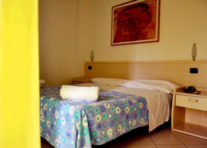 Paradise Aparthotel 4*